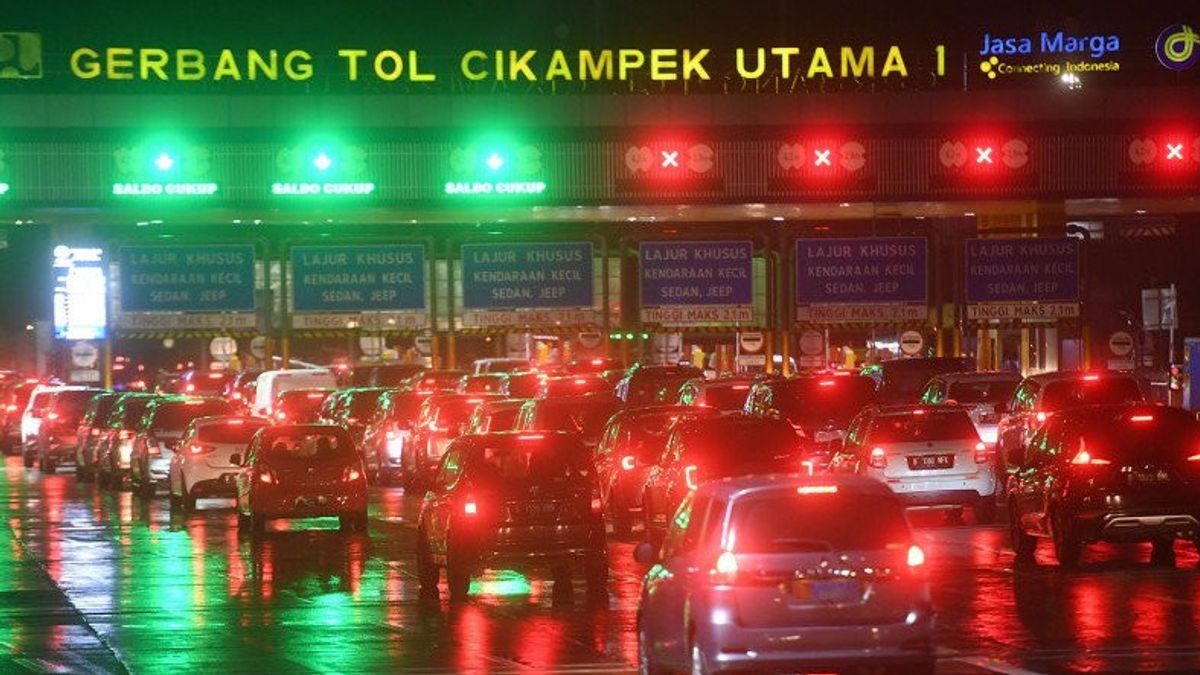 Lalu lintas arus mudik Jakarta ke Cikampek lancar malam ini