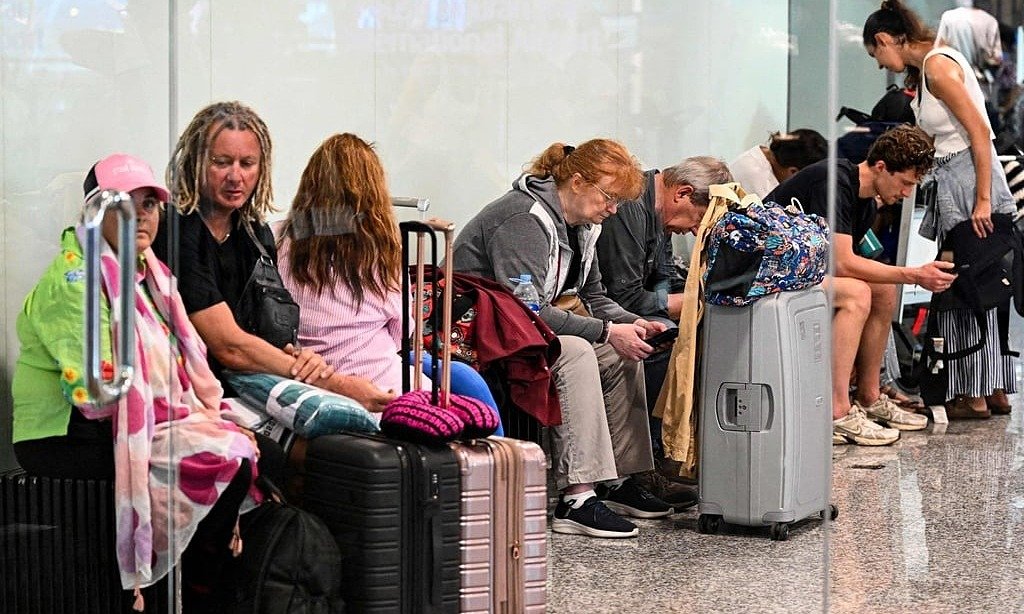 Southeast Asian Island Loses 800 Tourists Daily Due to Middle East Airspace Chaos