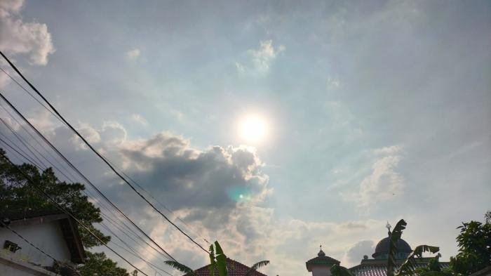 BPBD ungkap penyebab cuaca Jakarta panas: Masuk musim kemarau