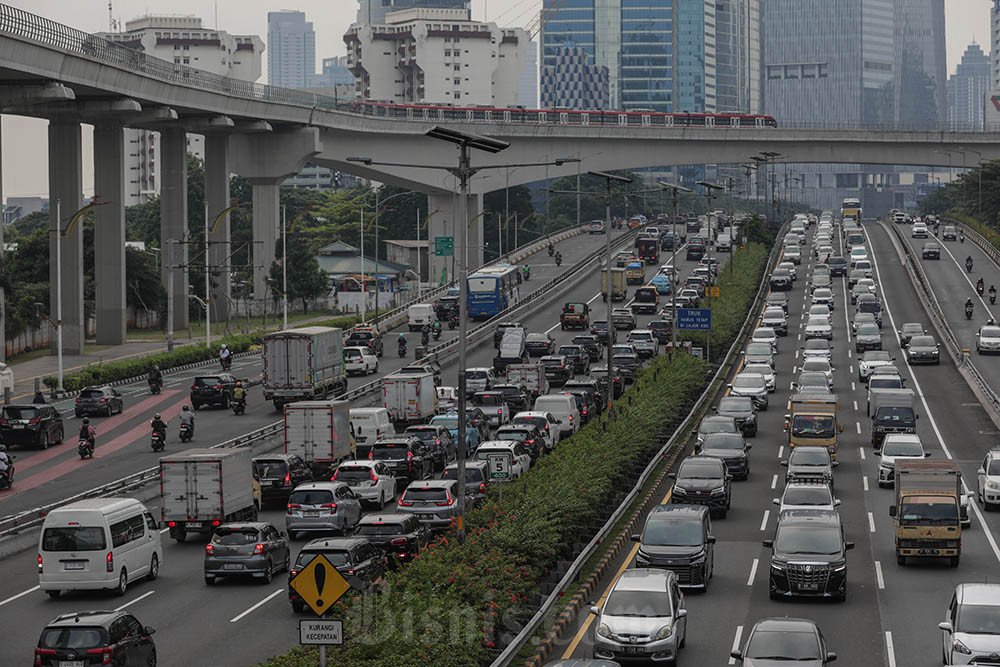 Puncak Arus Mudik: 250.000 Kendaraan Tinggalkan Jakarta H-2 Lebaran