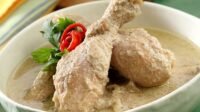 Resep Opor Ayam Putih Kental untuk Lebaran, Daging Empuk dan Lembut