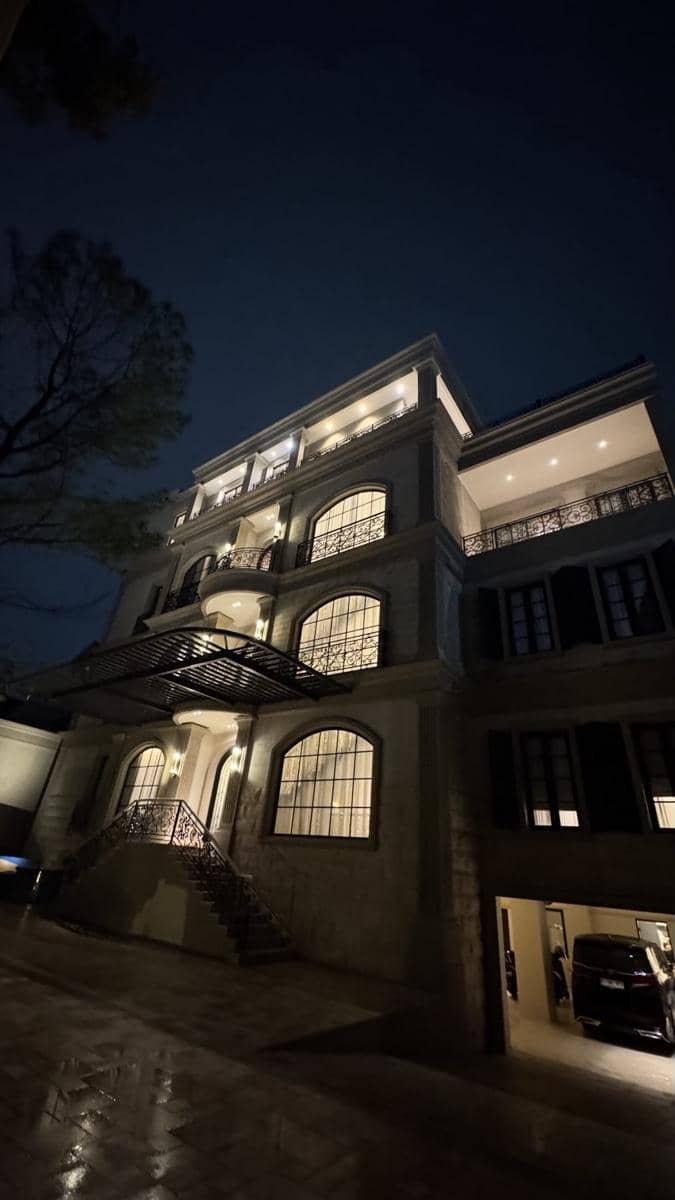 7 potret megah rumah Tasya Farasya, seperti istana kerajaan