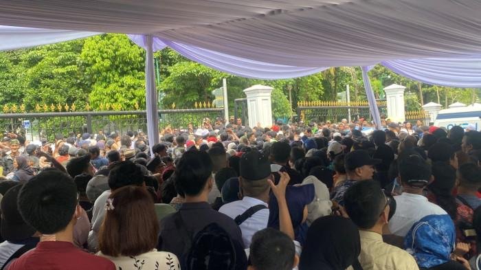Kucing Kesayangan Presiden Prabowo Hadir dalam Halalbihalal di Istana Kucing Kesayangan Presiden Prabowo Hadir dalam Halalbihalal di Istana