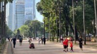 Libur Lebaran, Warga Penuhi GBK untuk Berolahraga dan Bersantai