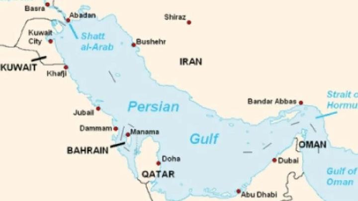 Iran Pertimbangkan Serbuan ke Pulau Kharg