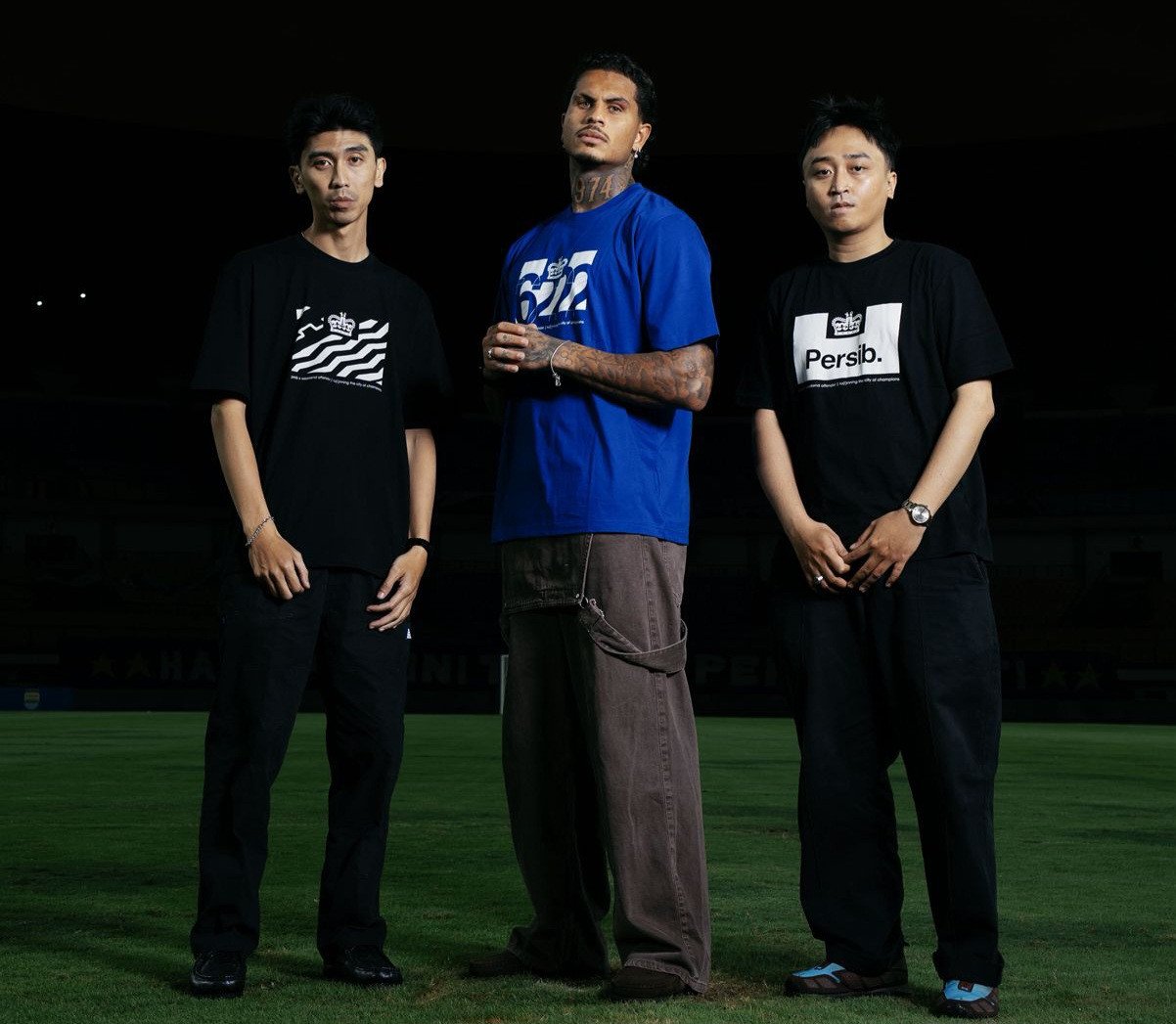 Kolaborasi Persib x Weekend Offender, Gaya Bobotoh Jadi Lebih Kekinian