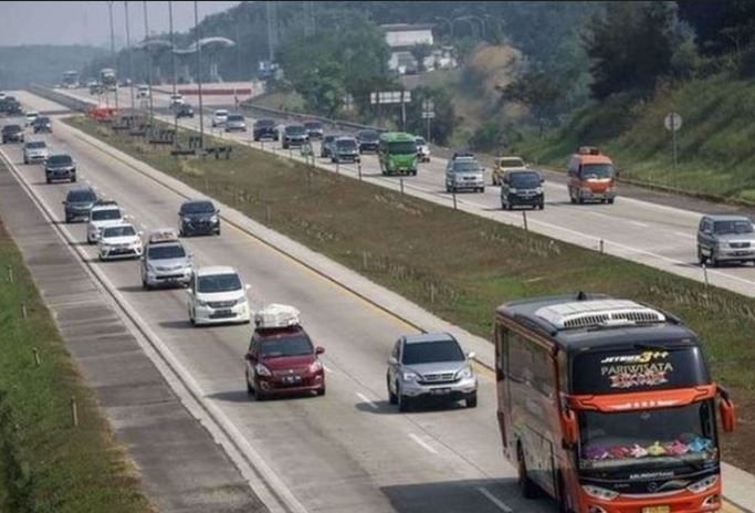 285 Ribu Kendaraan Tinggalkan Jakarta, Jalur Ini Jadi Pilihan Utama Pemudik