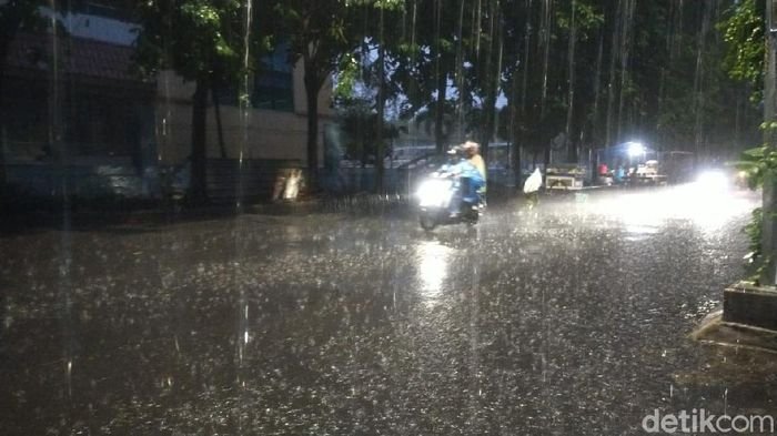 Empat Kecamatan Diguyur Hujan, Satu Berawan Empat Kecamatan Diguyur Hujan, Satu Berawan