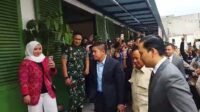 Pelukan Keluarga dan Salat Jenazah Mayor Zulmi di Cimahi, Warga Berdatangan untuk Menyampaikan Belasungkawa