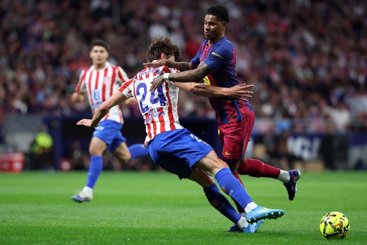 Hasil Liga Spanyol – Barcelona Comeback di Kandang Atletico dengan Bantuan Kartu Merah