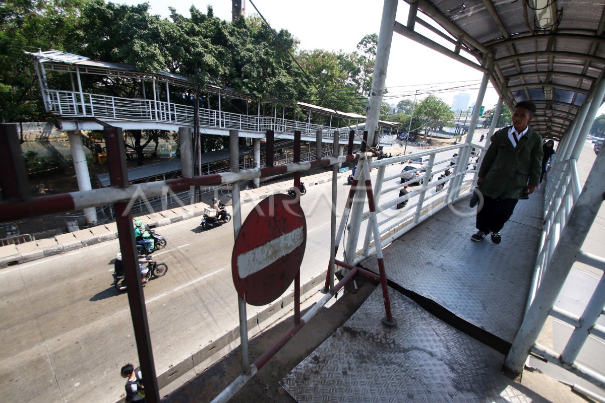 Koalisi Pejalan Kaki Siap Bantu Perbaiki JPO Rusak Jika Jakarta Tak Miliki Anggaran