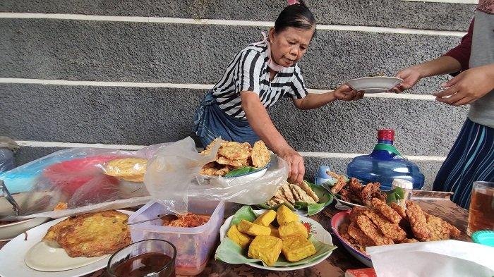 Kuliner Sorjem Darsini, Ramesan Legendaris di Stasiun Purwokerto Sejak 1955