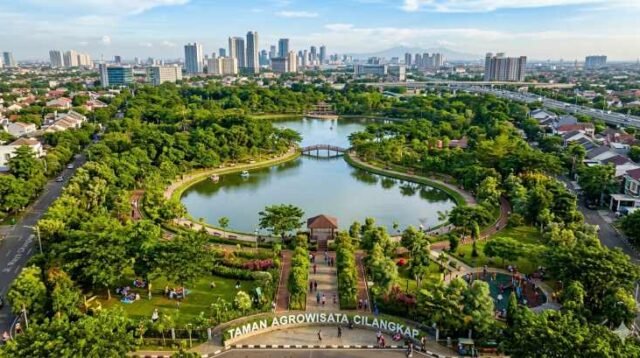 10 Wisata Gratis di Jakarta Timur Terbaru & Paling Hits